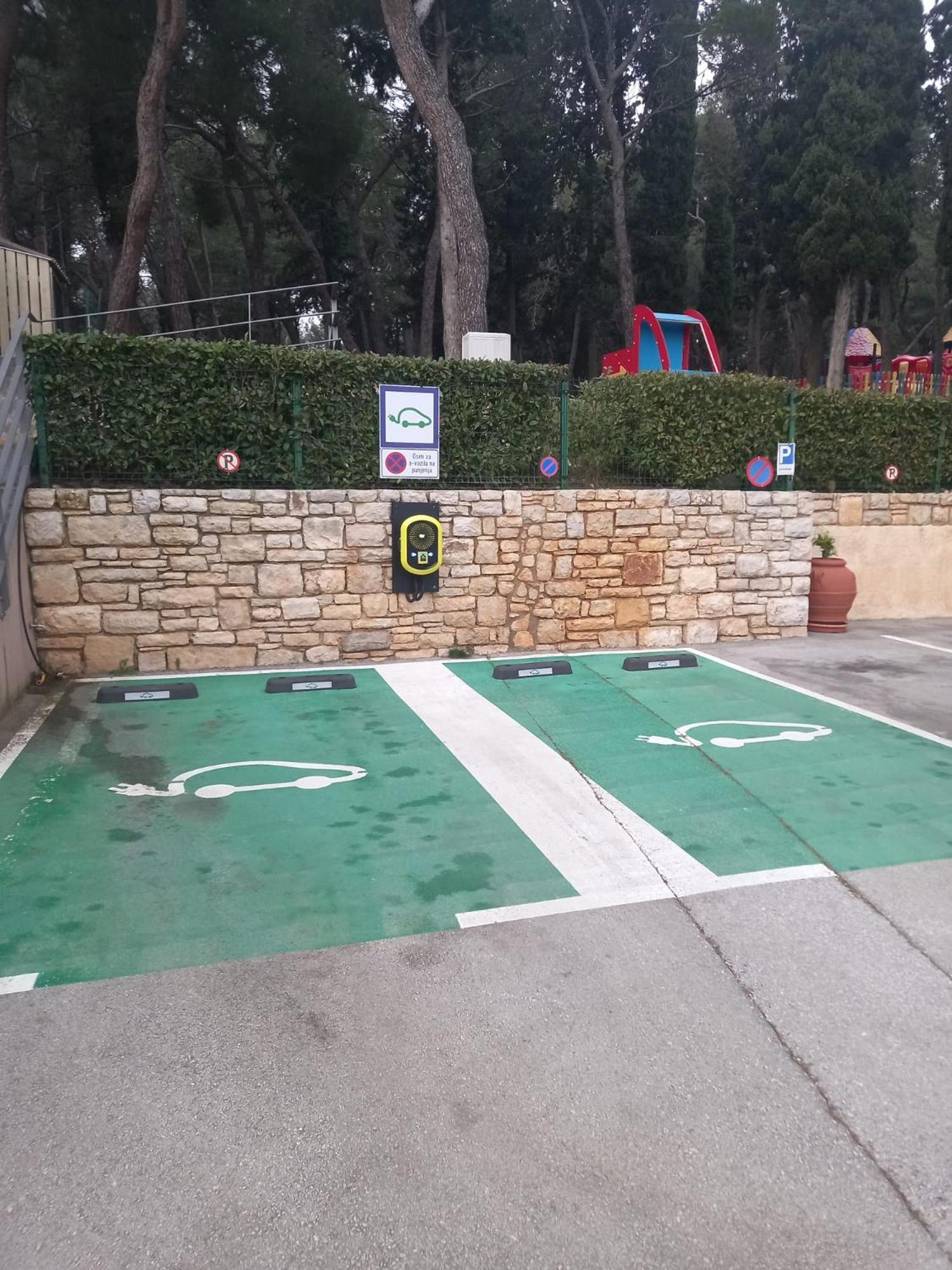 Ribarska Koliba 4*